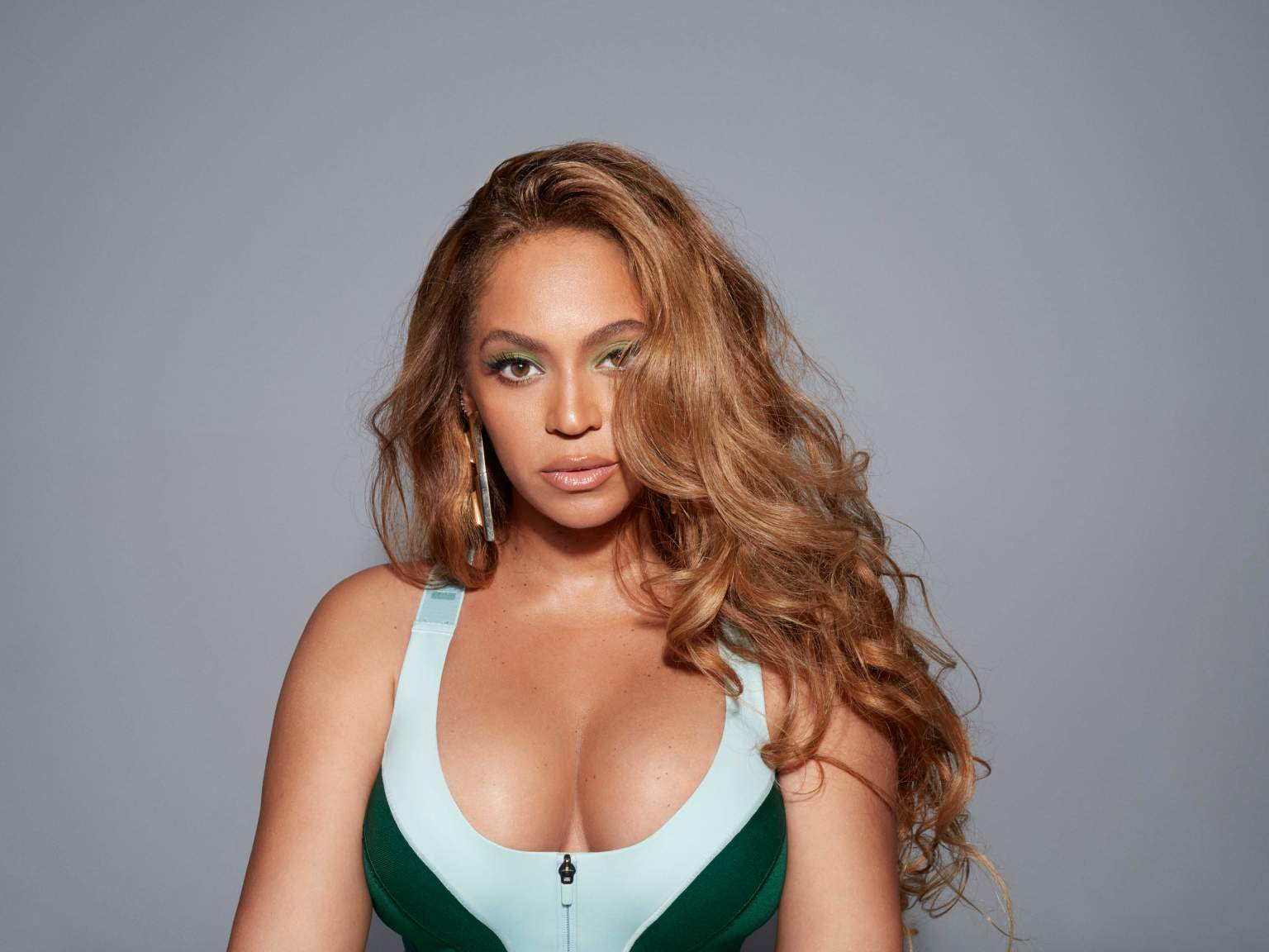 Beyoncé vẫn nóng bỏng ở tuổi 40