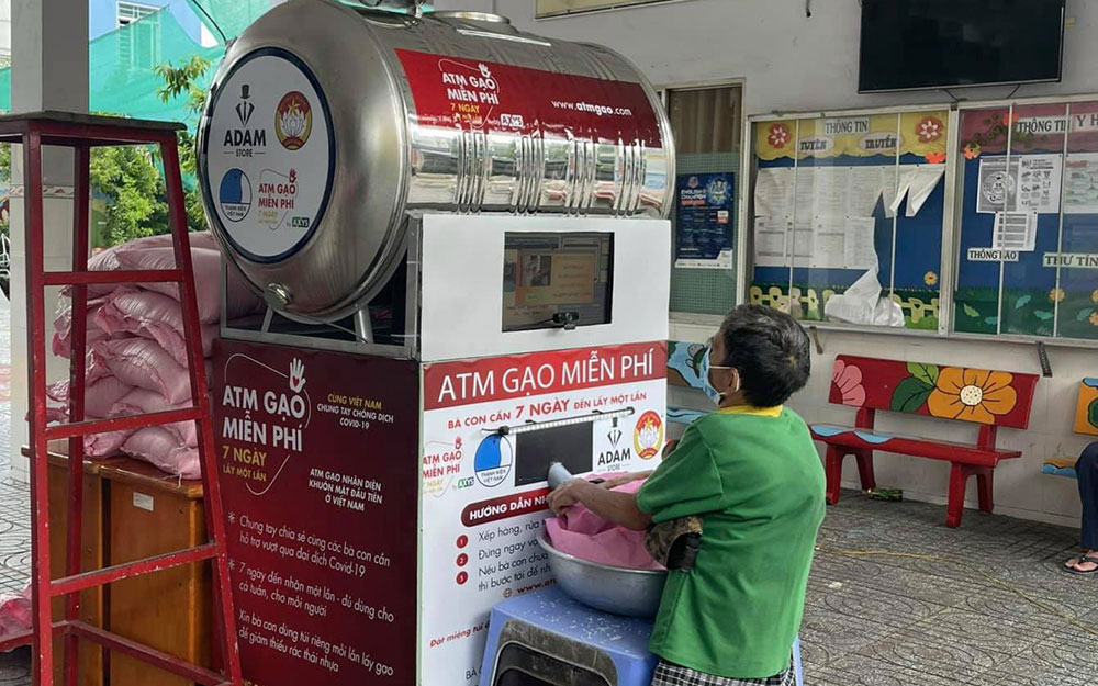 Hoa hậu Ngọc Hân kêu gọi quyên góp thành lập cây ATM gạo