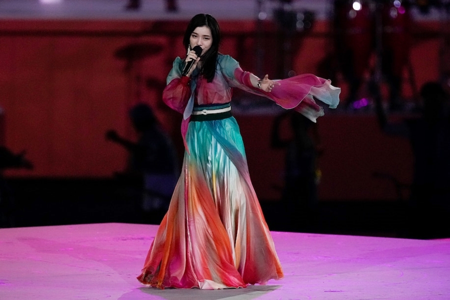 Nữ ca sĩ Milet được đánh giá cao tại buổi lễ bế mạc Olympic Tokyo
